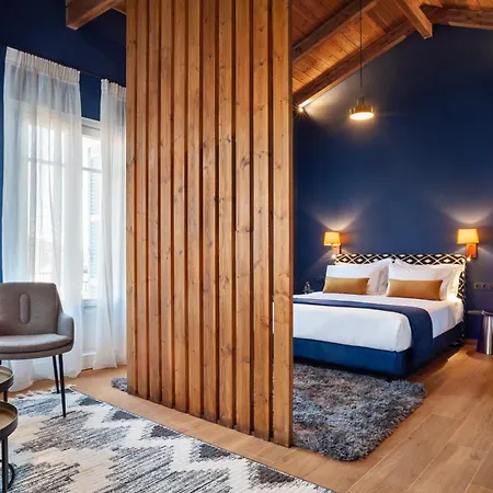 Archontiko Parnassus Dadi 4* 阿姆菲克利亚