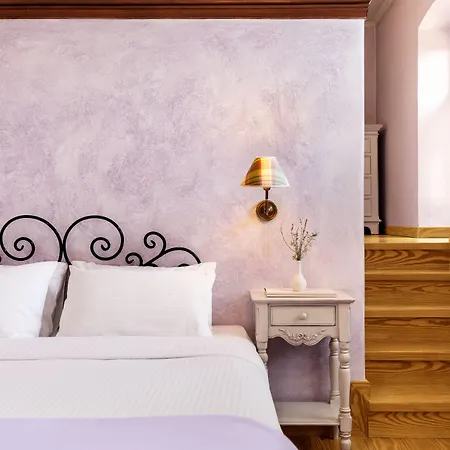 Archontiko Parnassus Dadi 4* 阿姆菲克利亚