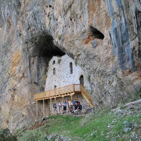 Archontiko Parnassus Dadi 4* Амфиклия